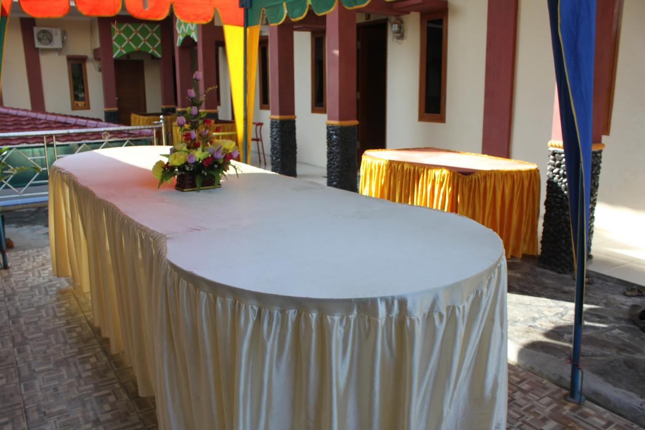Pondok Cemara Hotel Medan Buitenkant foto