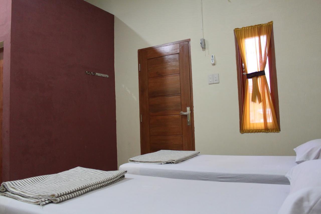 Pondok Cemara Hotel Medan Buitenkant foto