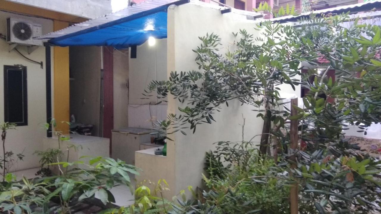 Pondok Cemara Hotel Medan Buitenkant foto