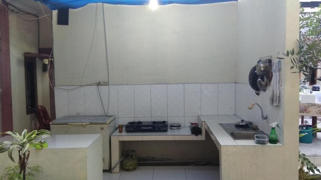 Pondok Cemara Hotel Medan Buitenkant foto
